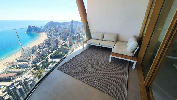 Apartamento De Lujo Con 3 Dormitorios Benidorm.