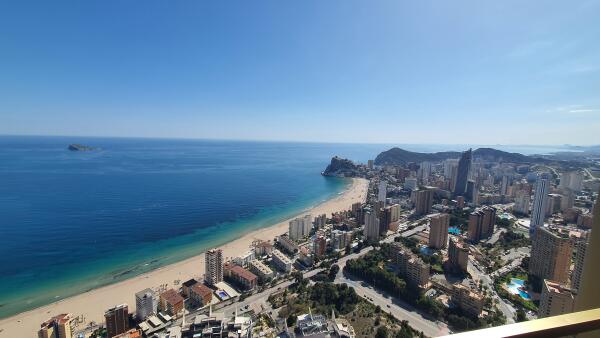 Apartamento De 2 Dormitorios Playa Poniente